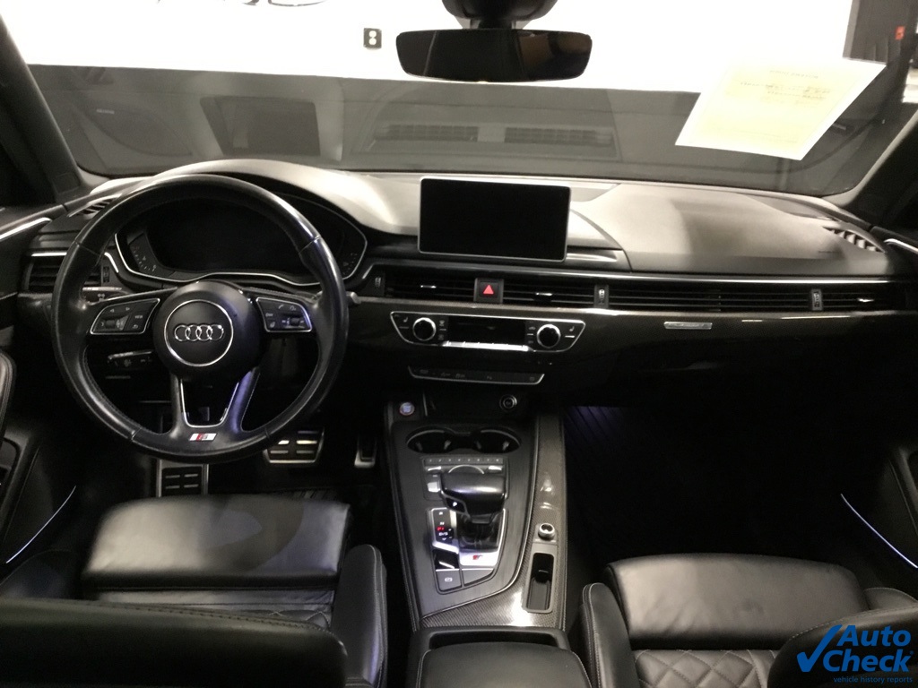 Vehicle image 28 of 51