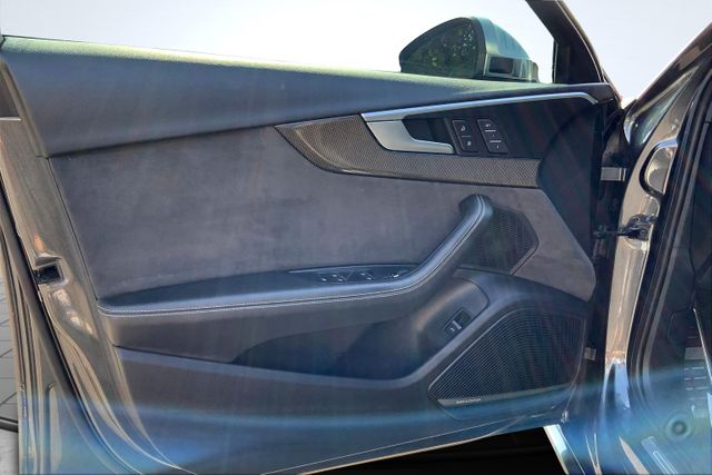 Vehicle image 24 of 35