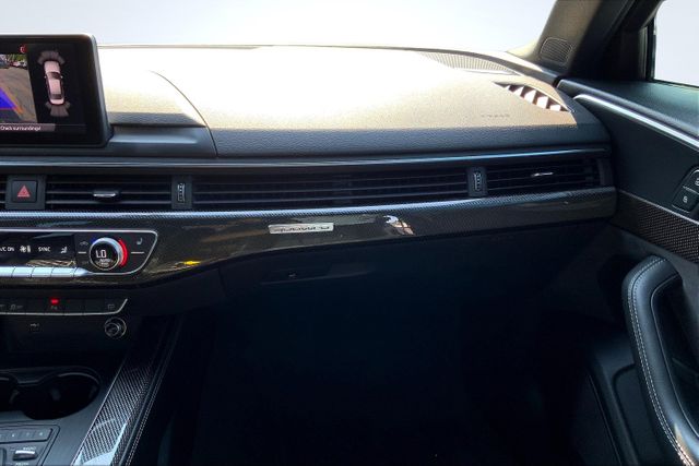 Vehicle image 17 of 35