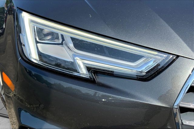 Vehicle image 31 of 35
