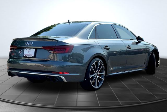 Vehicle image 4 of 35