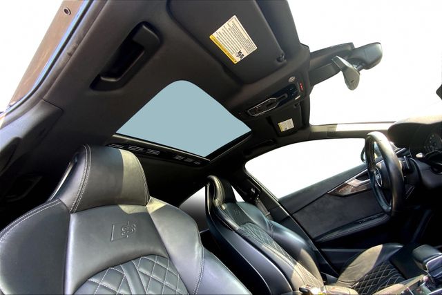 Vehicle image 12 of 35
