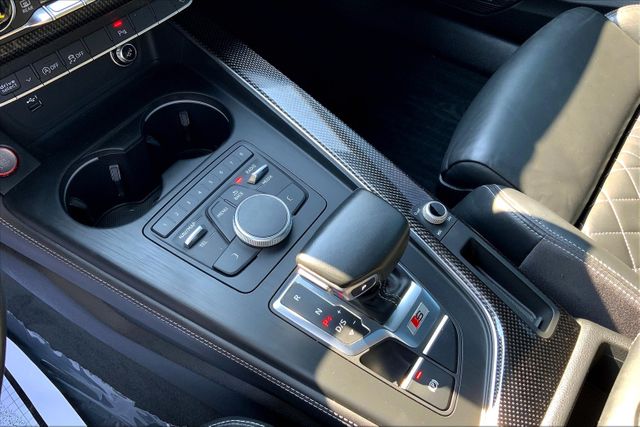 Vehicle image 23 of 35
