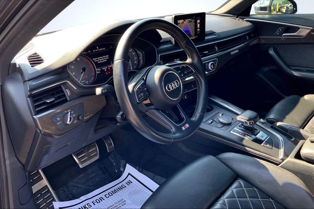 Vehicle image 14 of 35
