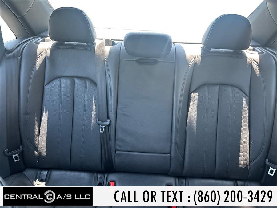 Vehicle image 10 of 23