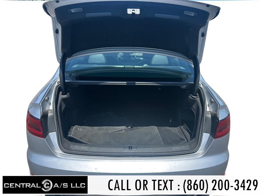 Vehicle image 9 of 23