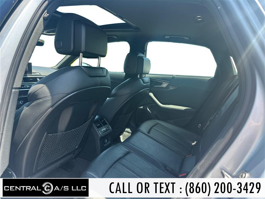 Vehicle image 11 of 23