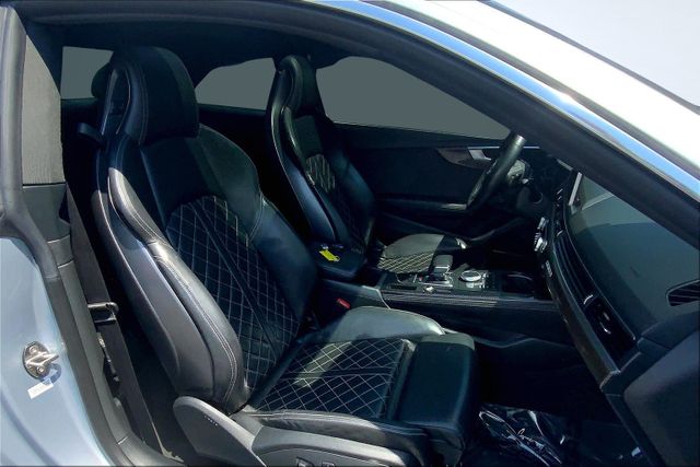 Vehicle image 10 of 35