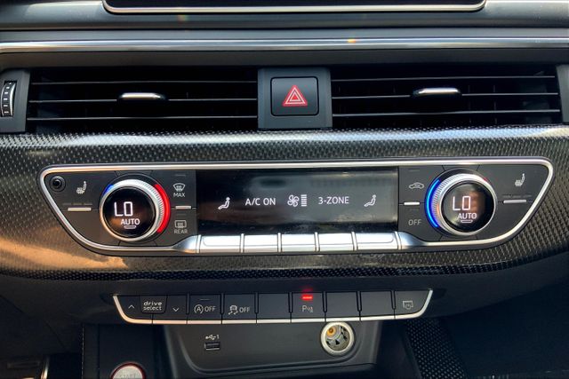 Vehicle image 29 of 35