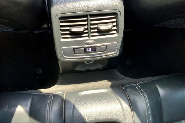 Vehicle image 28 of 35