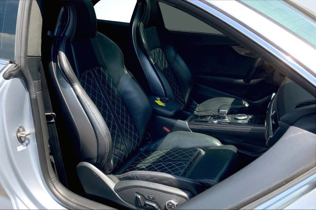 Vehicle image 8 of 35