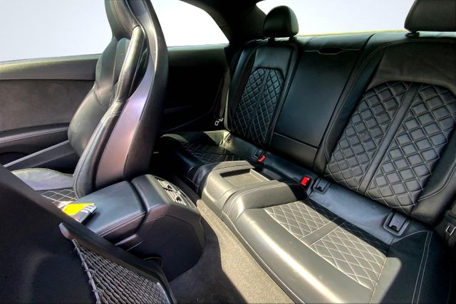 Vehicle image 9 of 35