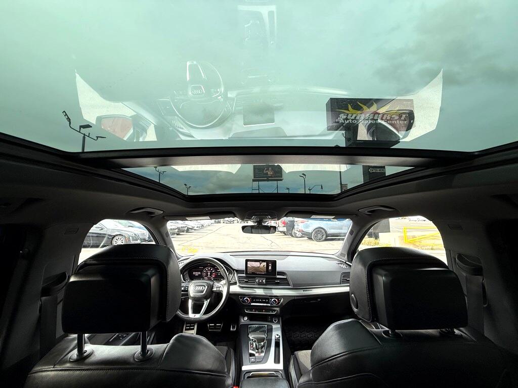 Vehicle image 29 of 49
