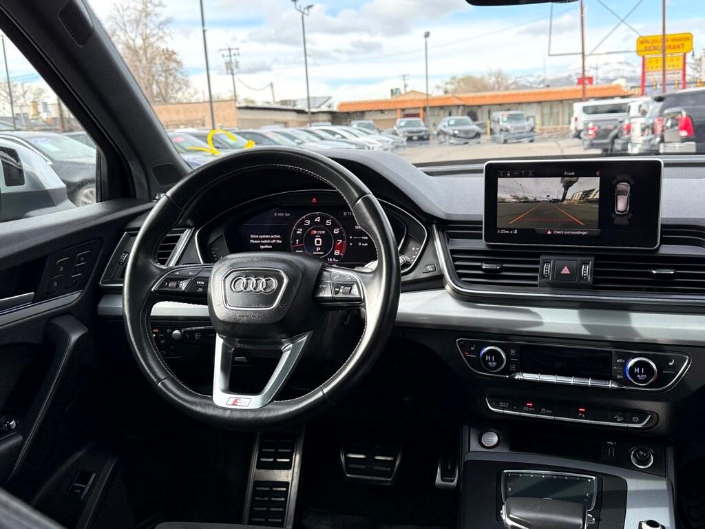 Vehicle image 31 of 49