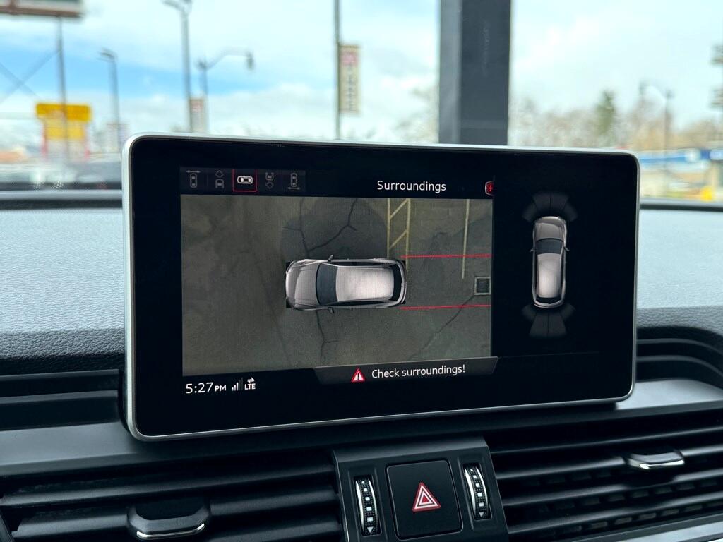 Vehicle image 47 of 49