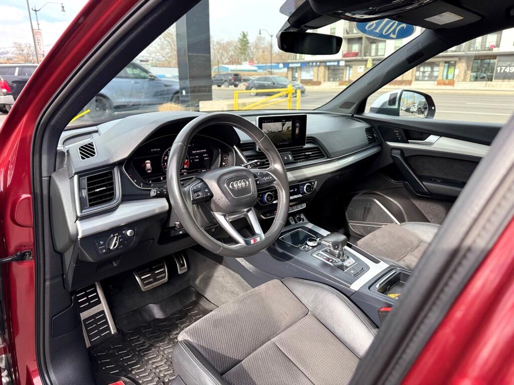 Vehicle image 22 of 49