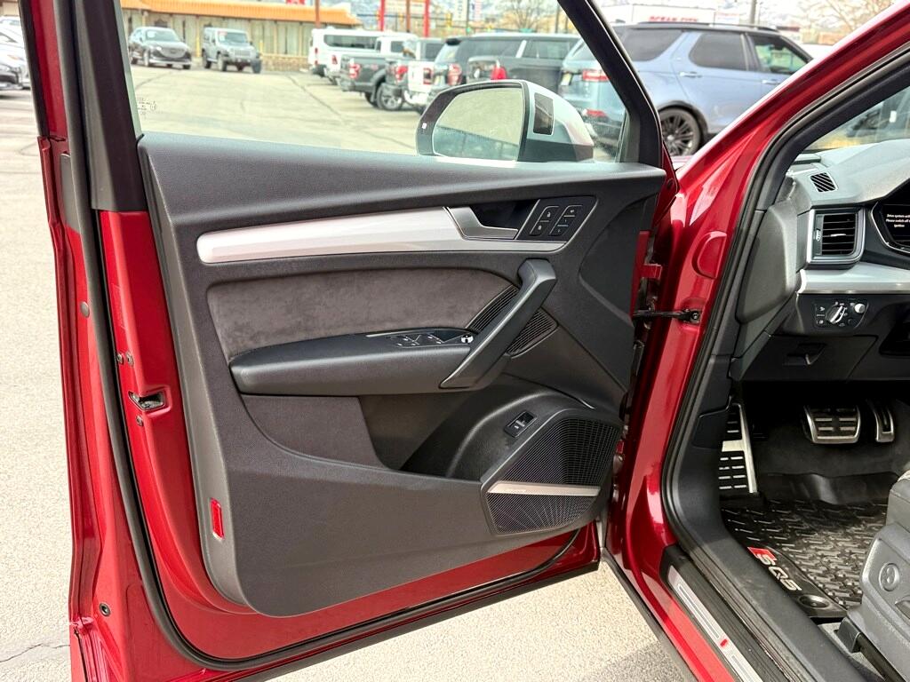 Vehicle image 18 of 49