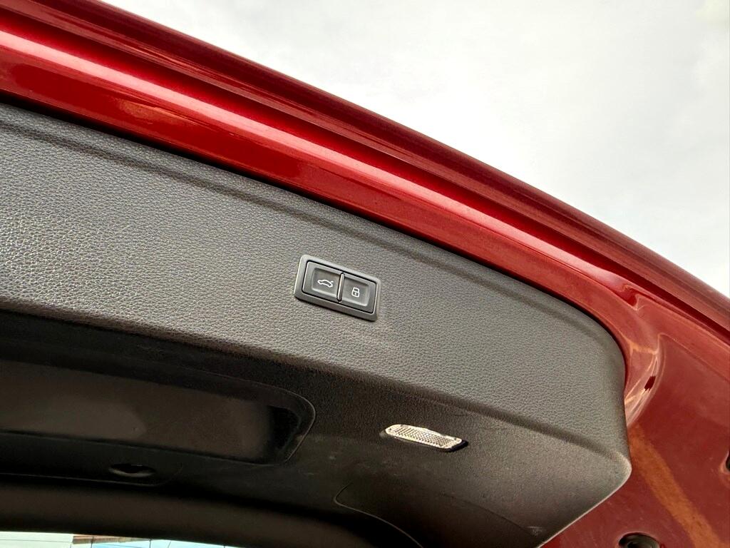 Vehicle image 15 of 49