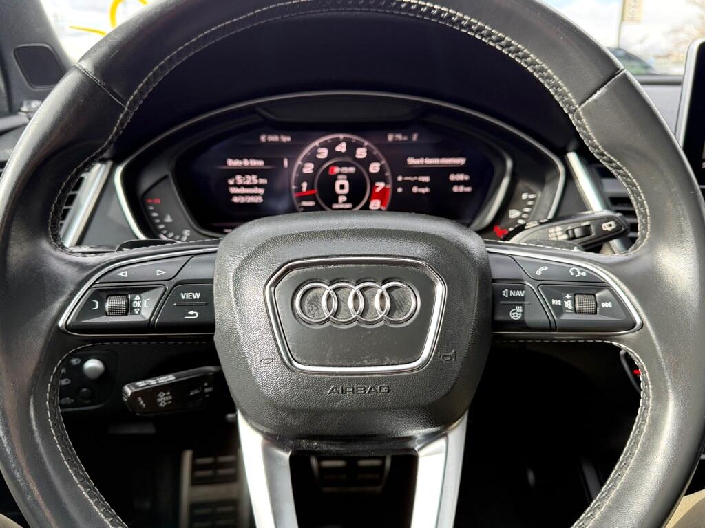 Vehicle image 36 of 49