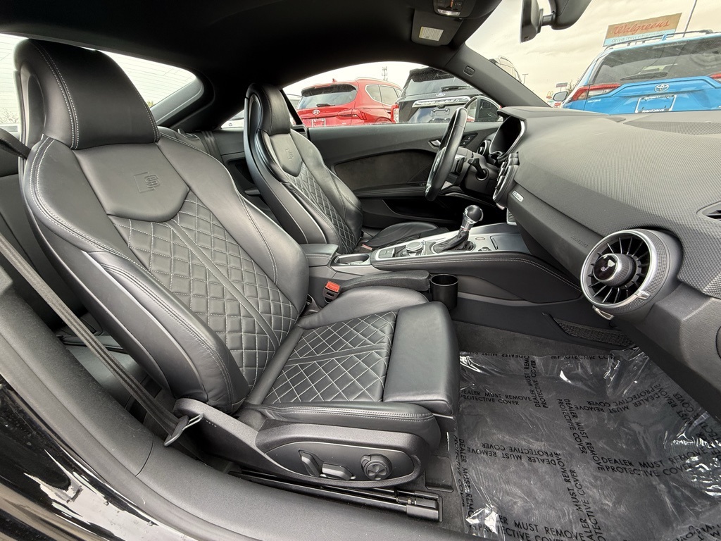 Vehicle image 23 of 27