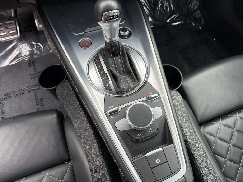Vehicle image 19 of 27
