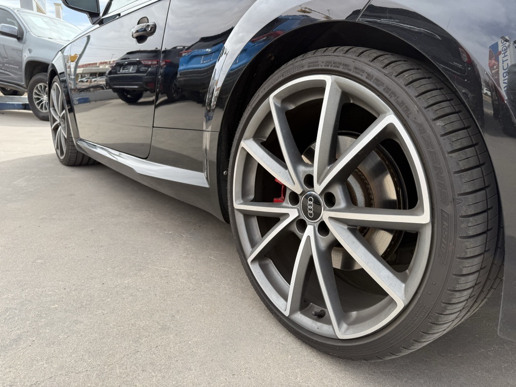 Vehicle image 9 of 27