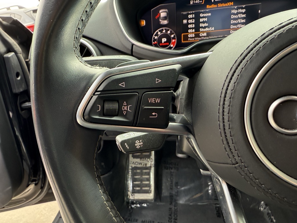 Vehicle image 15 of 27