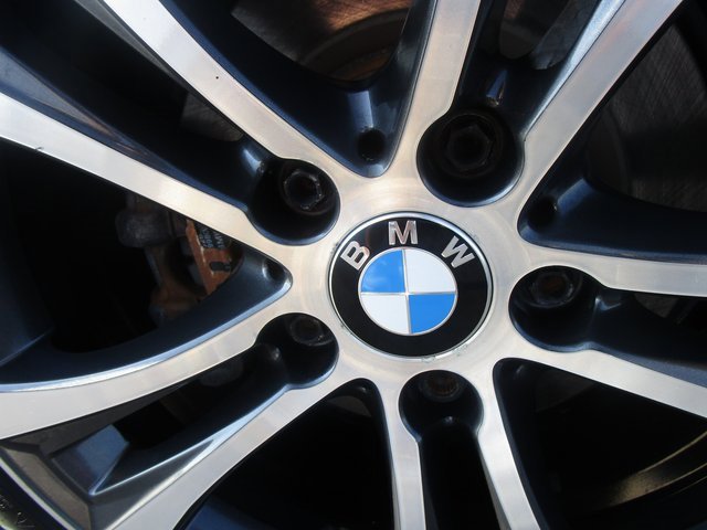 Vehicle image 15 of 24