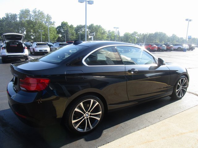 Vehicle image 4 of 24
