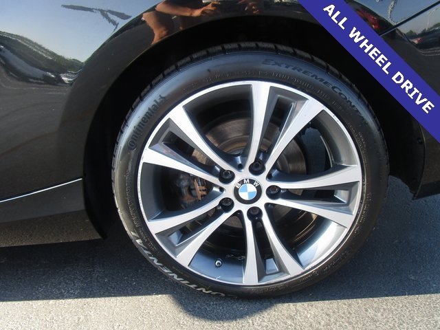 Vehicle image 10 of 24