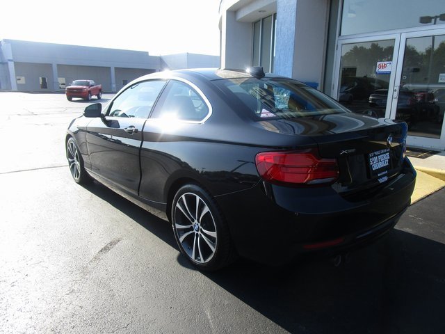 Vehicle image 7 of 24