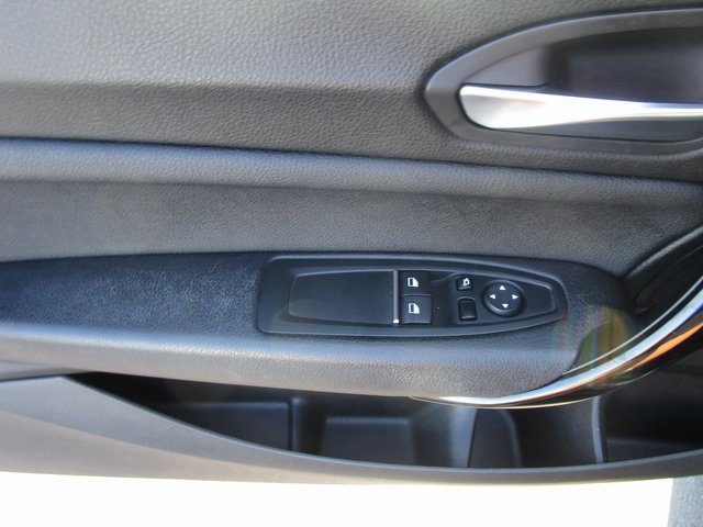Vehicle image 16 of 24