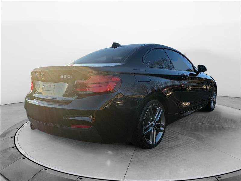 Vehicle image 5 of 16