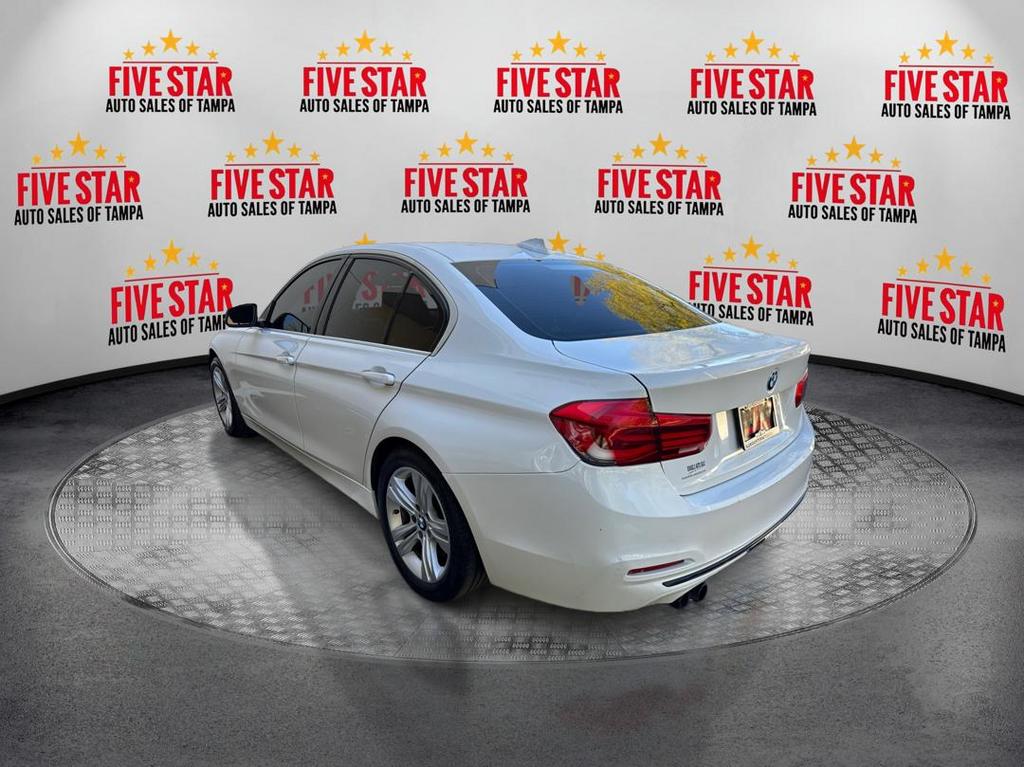 Vehicle image 7 of 23