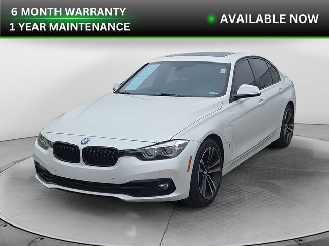 2018 BMW 3 Series 330e iPerformance Image 1 of 39