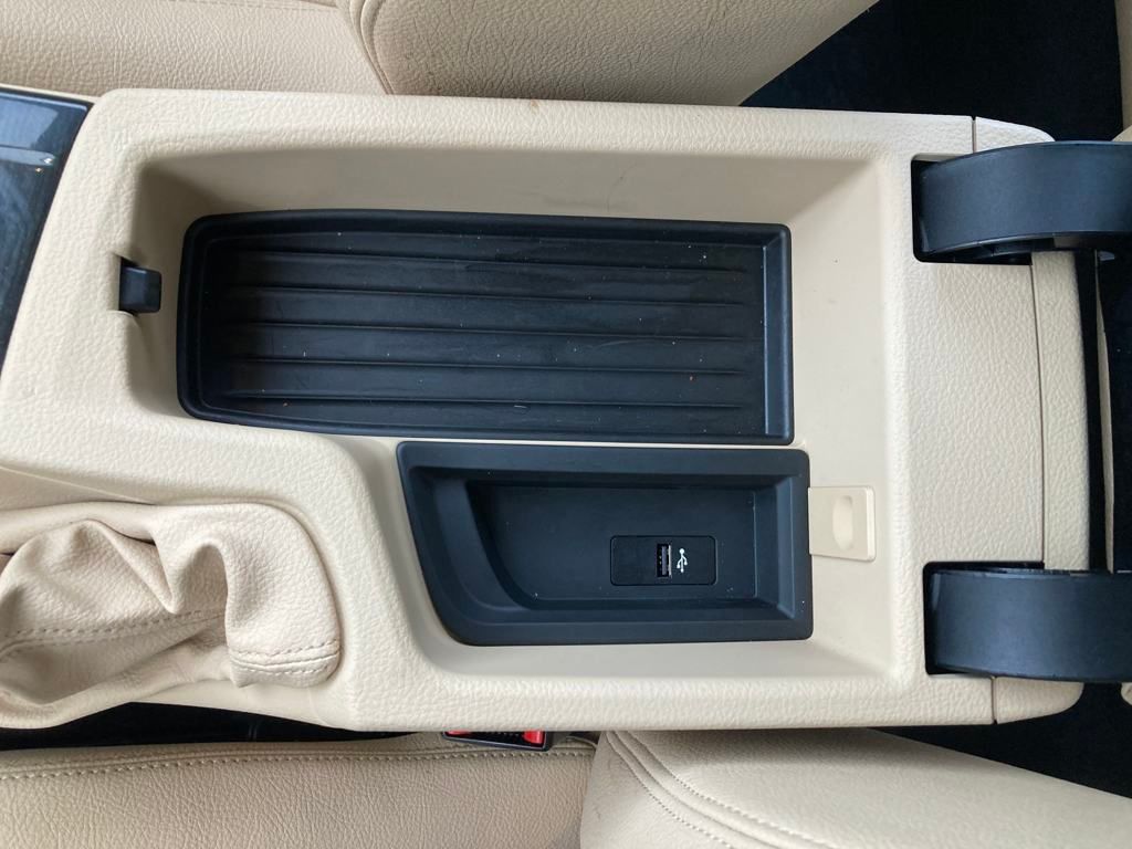 Vehicle image 21 of 39