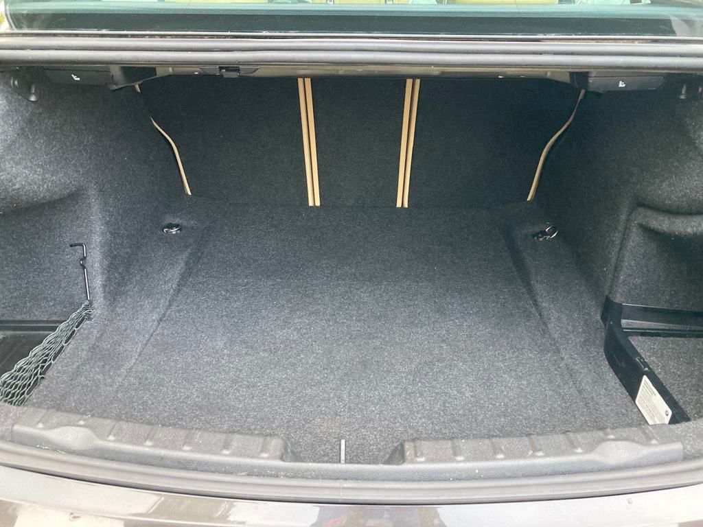Vehicle image 16 of 39