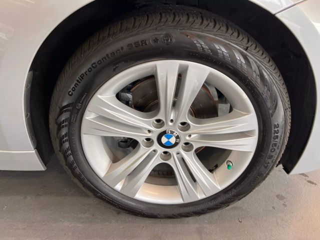 Vehicle image 9 of 35