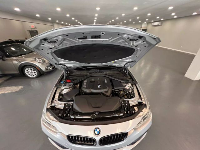 Vehicle image 34 of 35