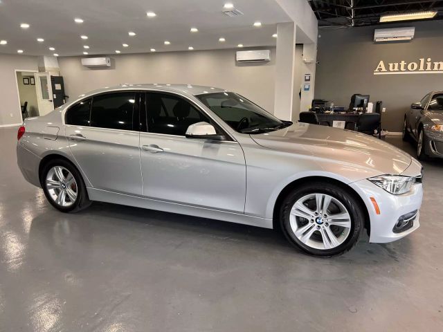 Vehicle image 4 of 35