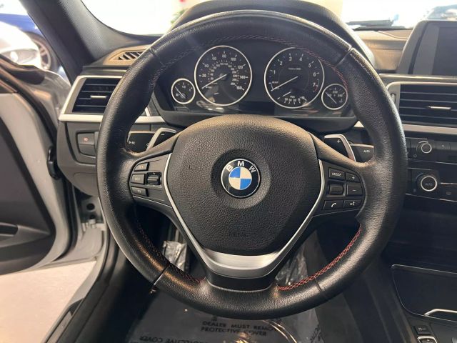 Vehicle image 20 of 35