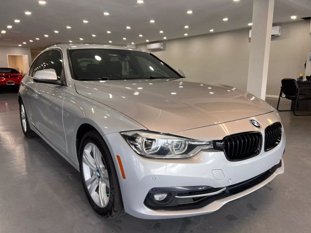 Vehicle image 5 of 35