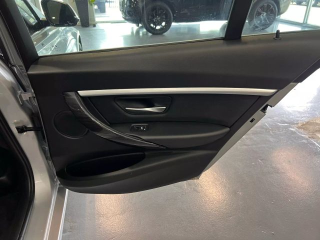 Vehicle image 26 of 35