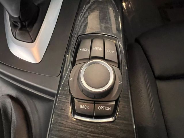 Vehicle image 18 of 35