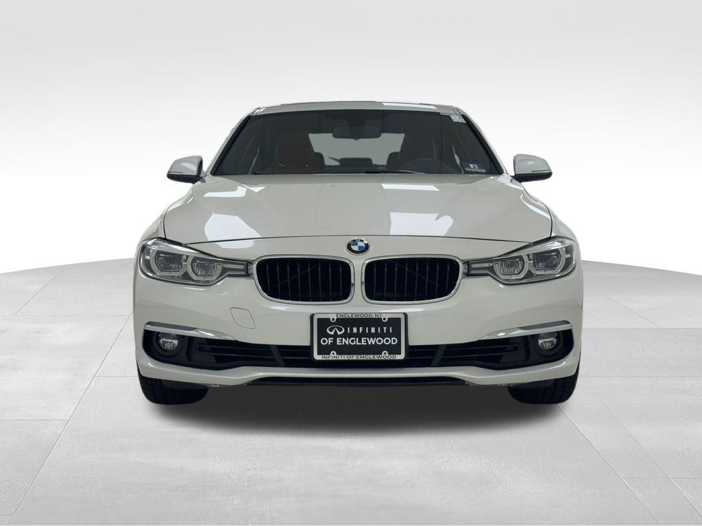 Vehicle image 2 of 44