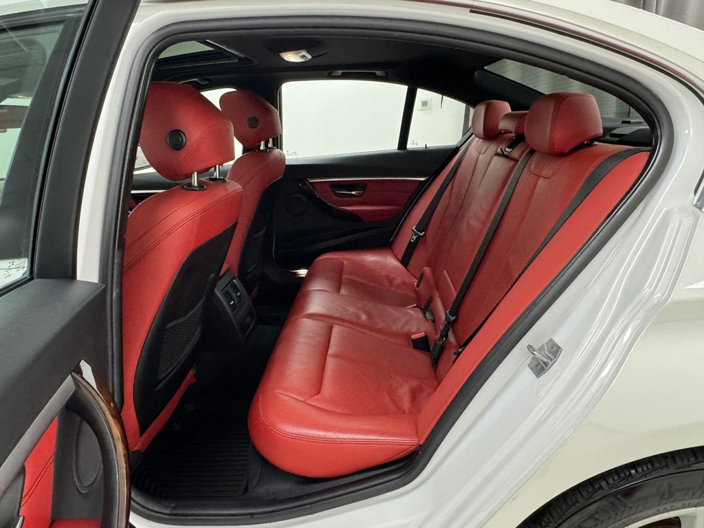 Vehicle image 12 of 44