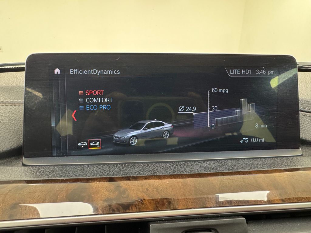 Vehicle image 22 of 44