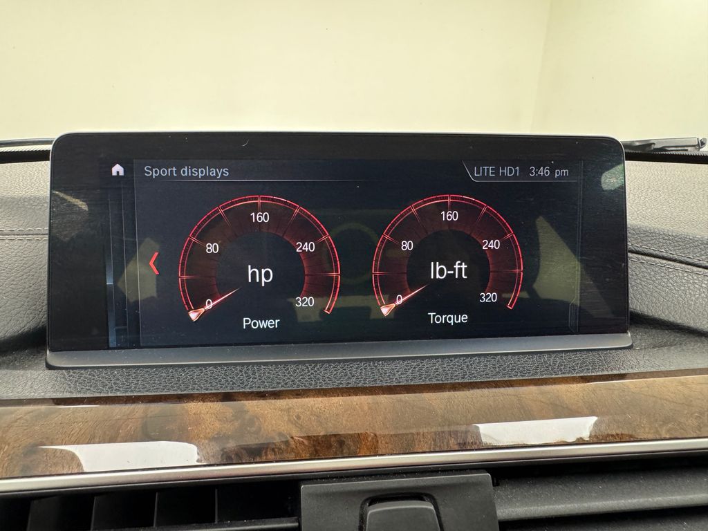 Vehicle image 23 of 44