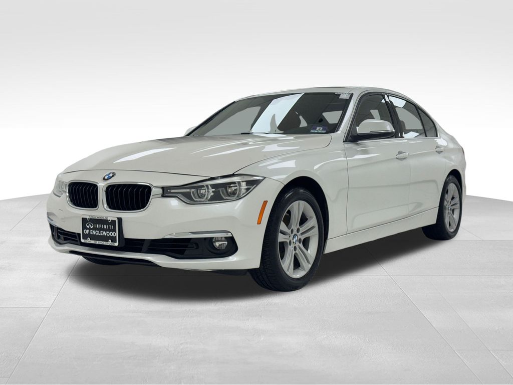 Vehicle image 1 of 44