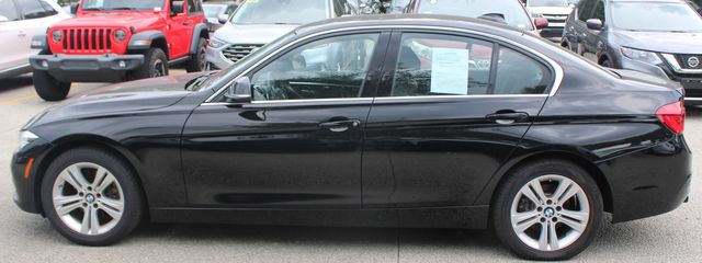 Vehicle image 4 of 14